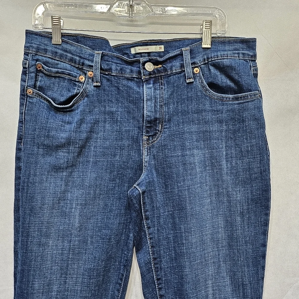Levi's Boyfriend Medium Wash Blue Denim Jeans Size 31